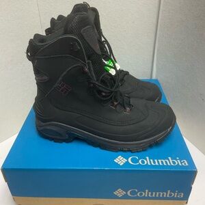 Men's Columbia Whitefield Snow Boots Size 10.5 Wide - New with Box - Black Red